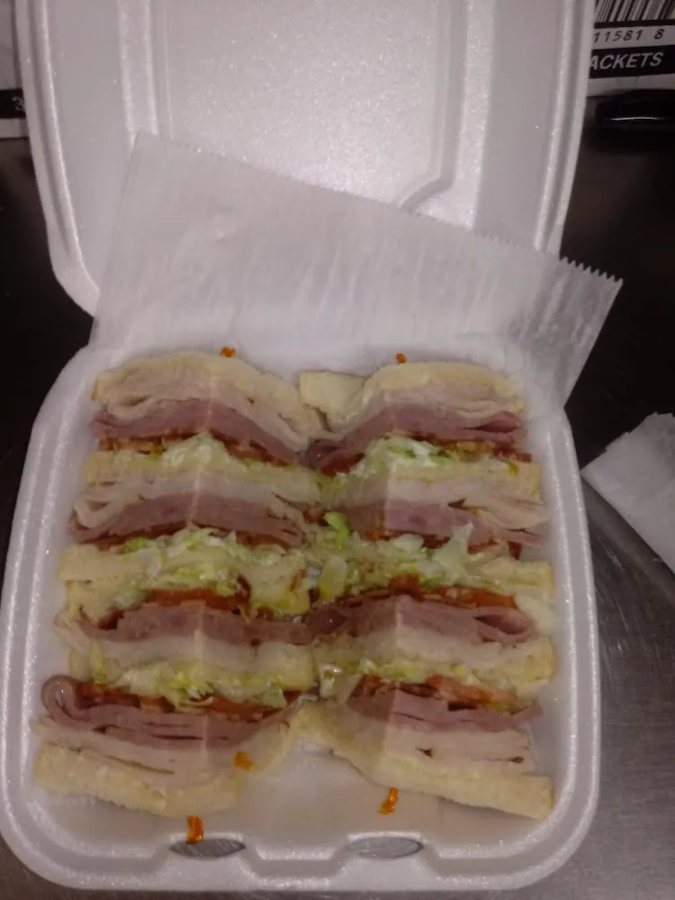 Deluxe Club Sandwich